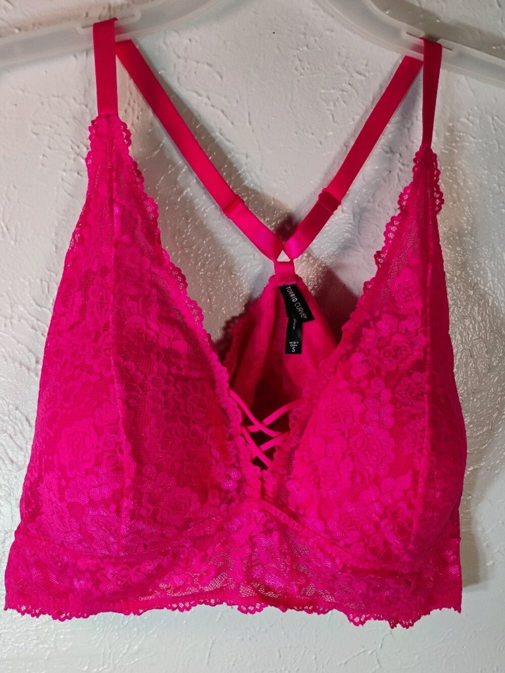 Torrid Curve Women's Bra Bralette Fuscia Pink Lace Racer Back Size 5